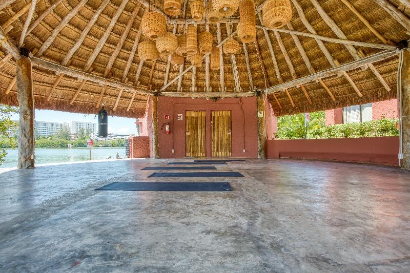 Selina Cancun Laguna Zona Hotelera Экстерьер фото